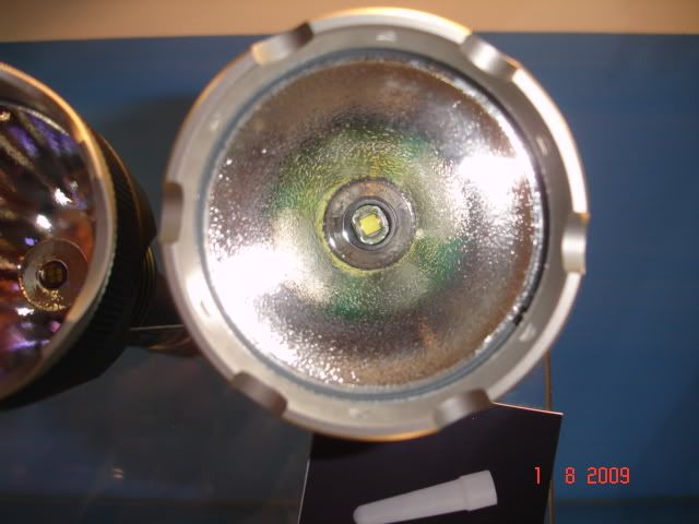 http://i699.photobucket.com/albums/vv360/funderntu/flashlights/090804232018a82af85f549f79.jpg